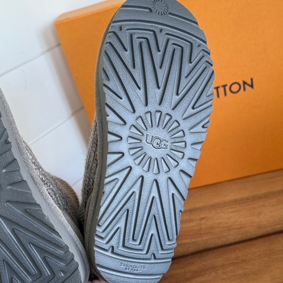 Ugg Classic Cardy tall - Picture 17 of 17